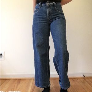 Vintage Levi dark wash jeans high waisted jeans